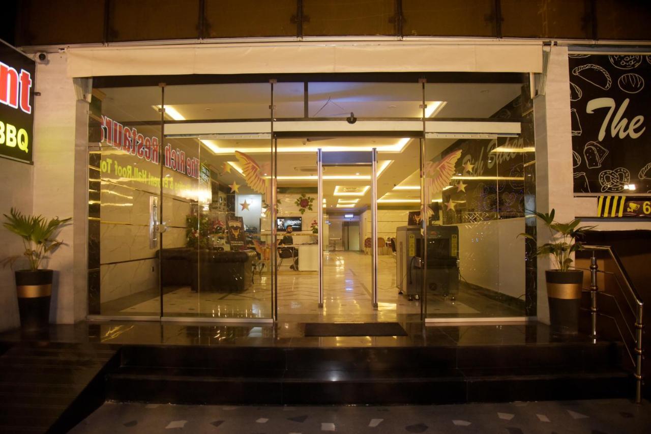 The Rich Hotel & Apartments Lahore Eksteriør bilde