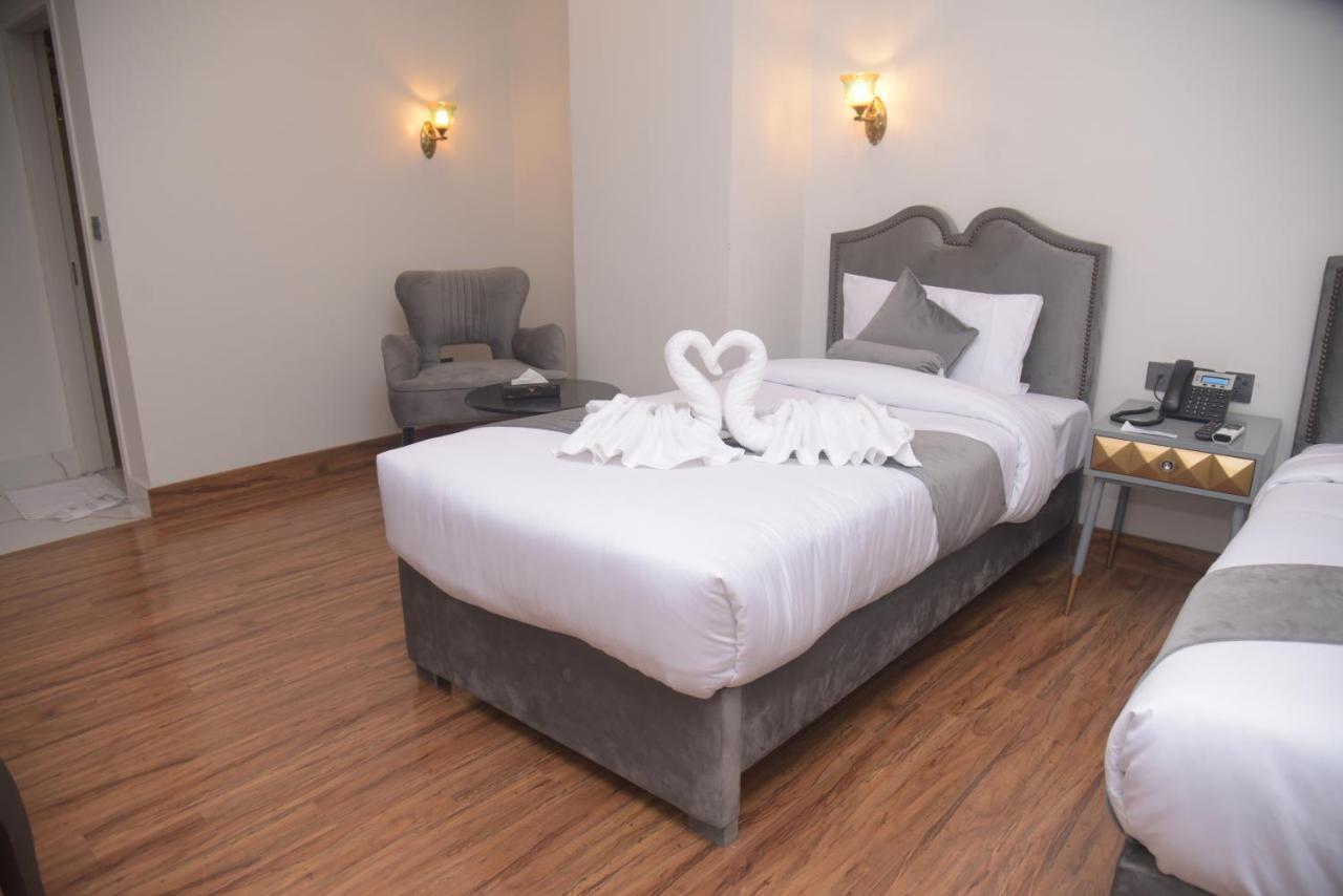 The Rich Hotel & Apartments Lahore Eksteriør bilde