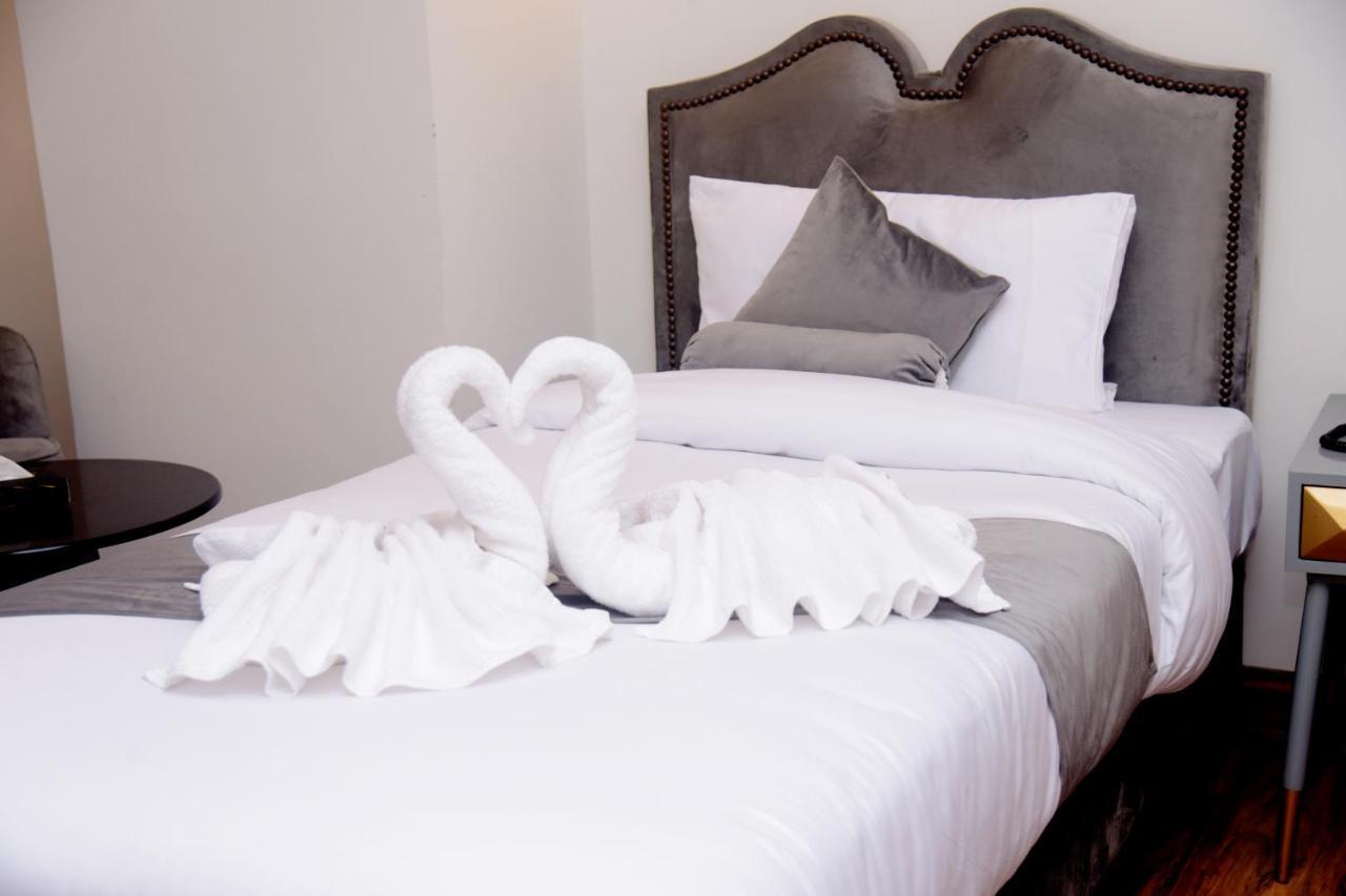 The Rich Hotel & Apartments Lahore Eksteriør bilde