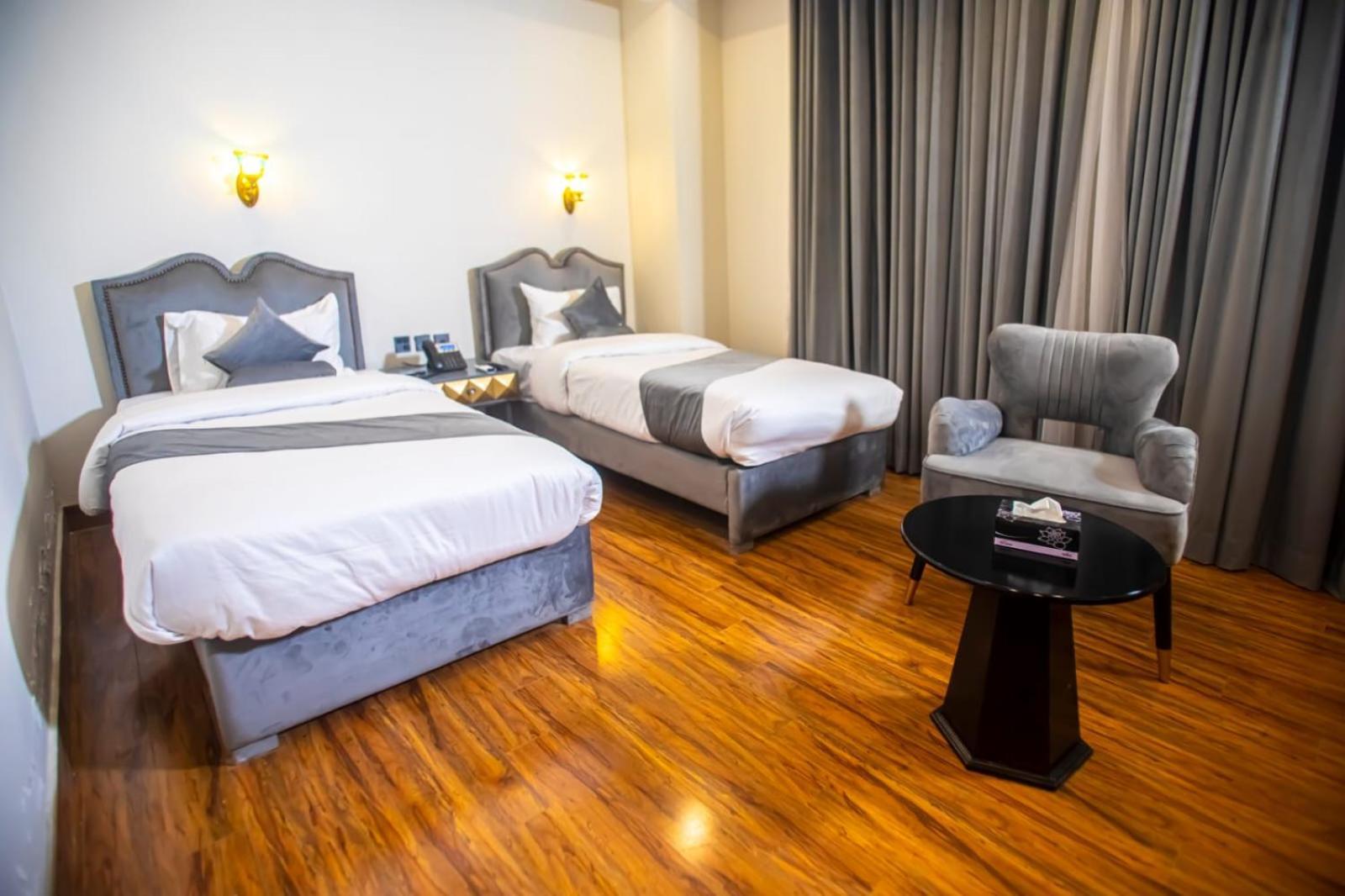 The Rich Hotel & Apartments Lahore Eksteriør bilde