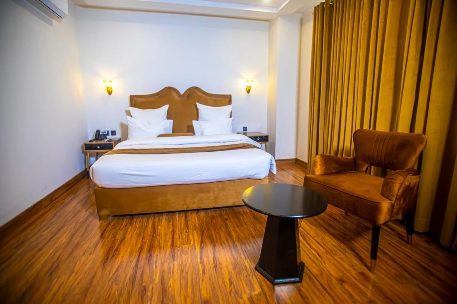 The Rich Hotel & Apartments Lahore Eksteriør bilde
