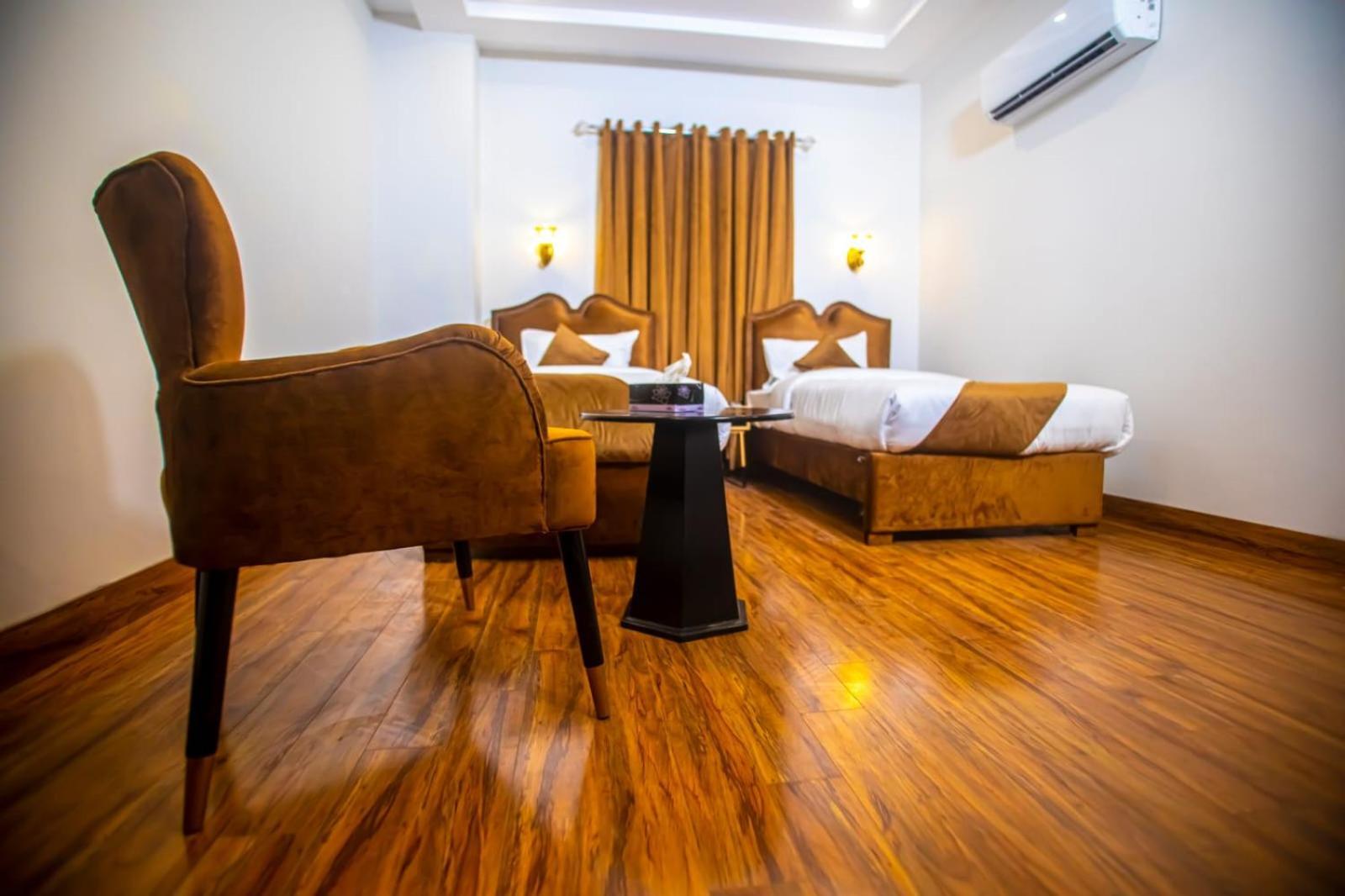 The Rich Hotel & Apartments Lahore Eksteriør bilde