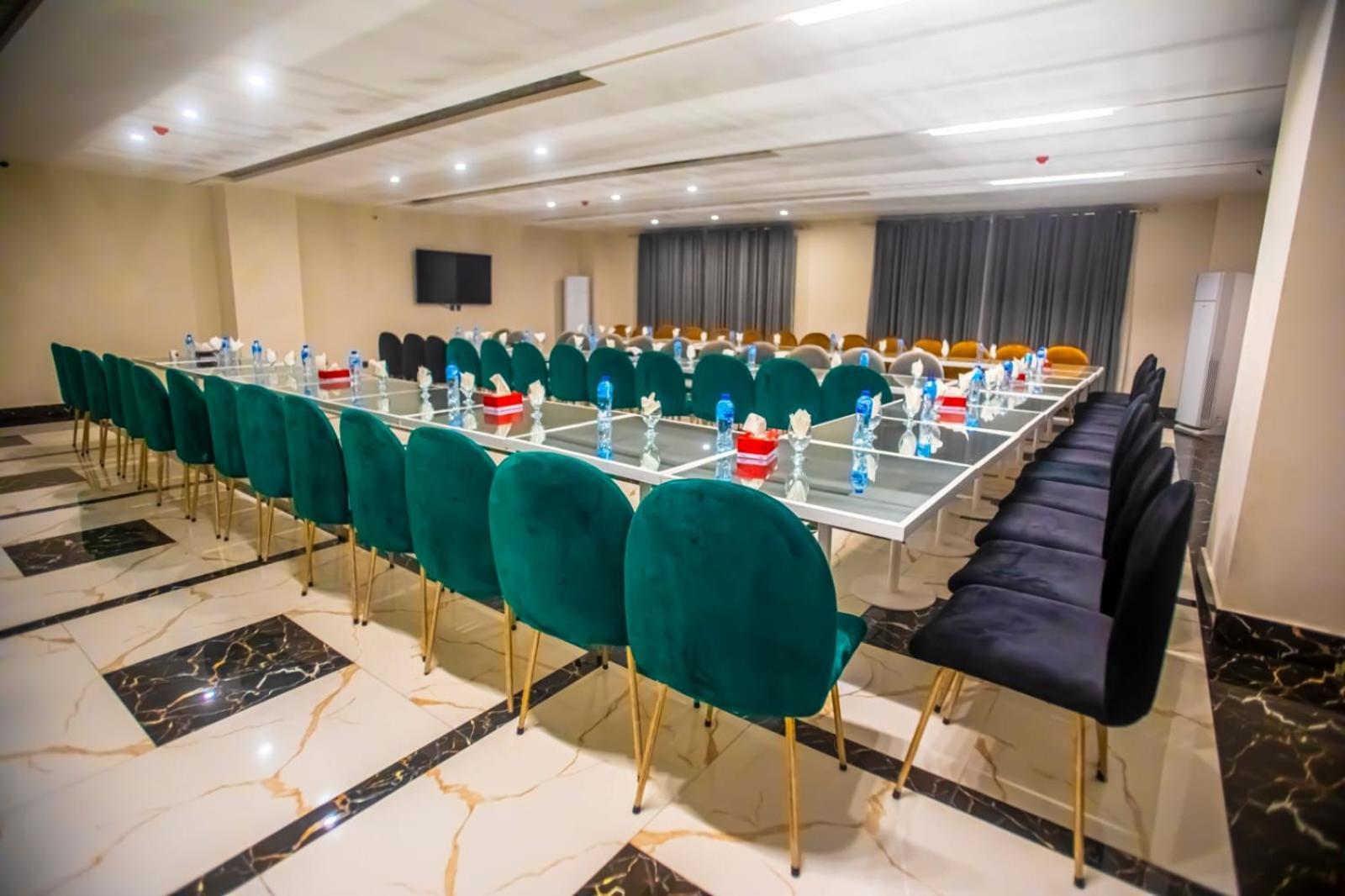 The Rich Hotel & Apartments Lahore Eksteriør bilde