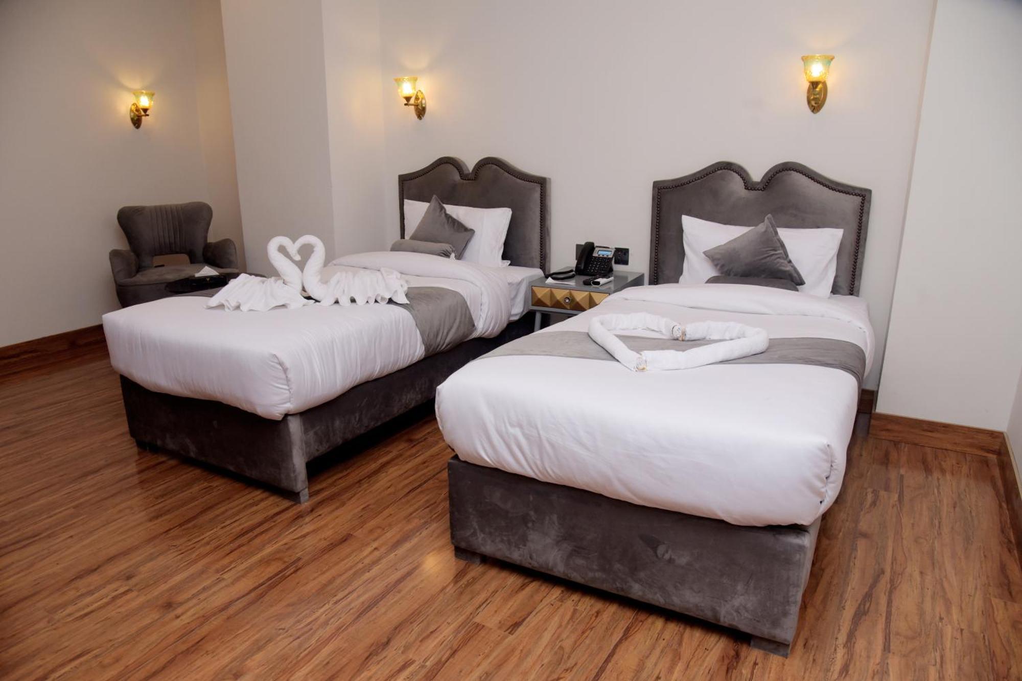 The Rich Hotel & Apartments Lahore Eksteriør bilde